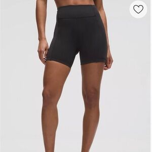 Lululemon Swift Speed High-Rise Short 6" Women's Black Shorts
